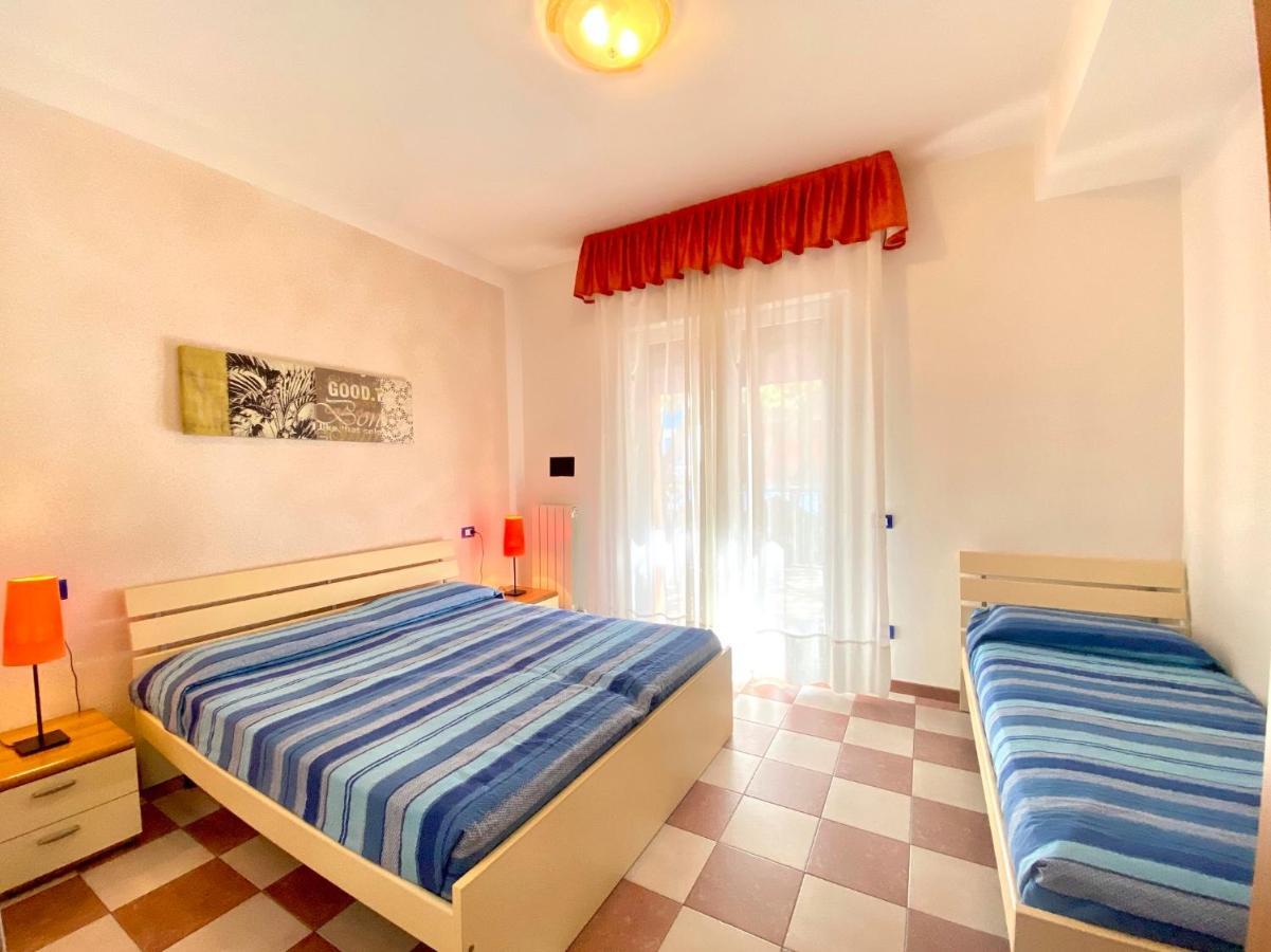 Appartamenti Adriana Carraro Immobiliare - Family Apartments 리도 디 예솔로 외부 사진