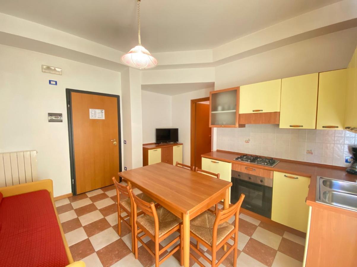 Appartamenti Adriana Carraro Immobiliare - Family Apartments 리도 디 예솔로 외부 사진